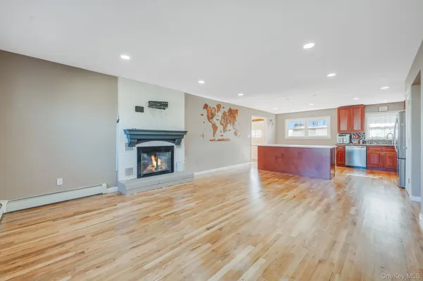 $1,250,000 | 280 South Bayview Avenue, Amityville, NY 11701