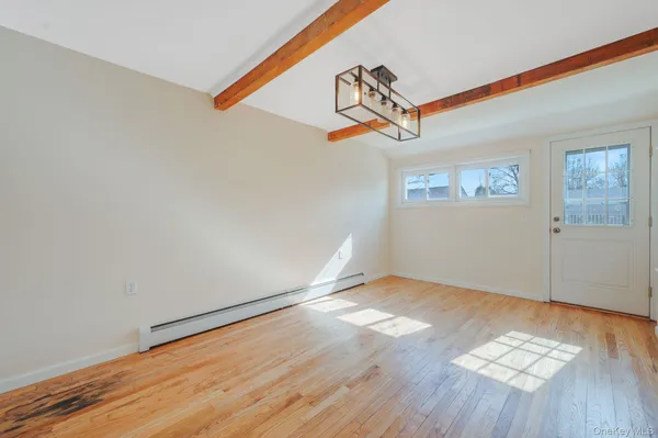 $1,250,000 | 280 South Bayview Avenue, Amityville, NY 11701