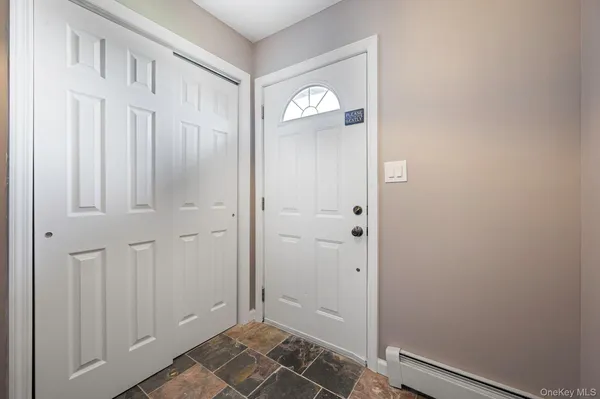 $1,250,000 | 280 South Bayview Avenue, Amityville, NY 11701