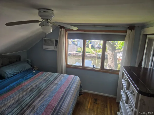 $1,250,000 | 280 South Bayview Avenue, Amityville, NY 11701