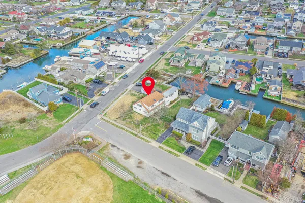 $1,250,000 | 280 South Bayview Avenue, Amityville, NY 11701