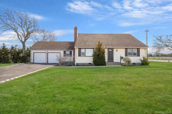 $1,250,000 | 280 South Bayview Avenue, Amityville, NY 11701