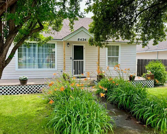 $360,000 | 8424 East Valleyway Avenue, Spokane Valley, WA 99212