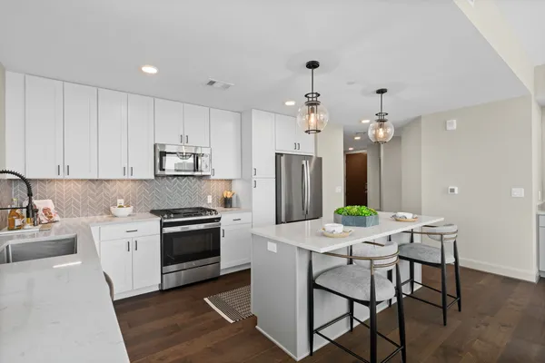 $3,393 | 2511 Willowick Road, Unit 317, Houston, TX 77027