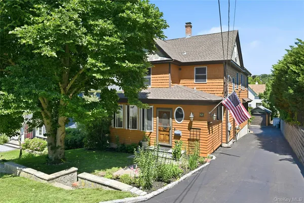 $925,000 | 29 Vail Street, Northport, NY 11768