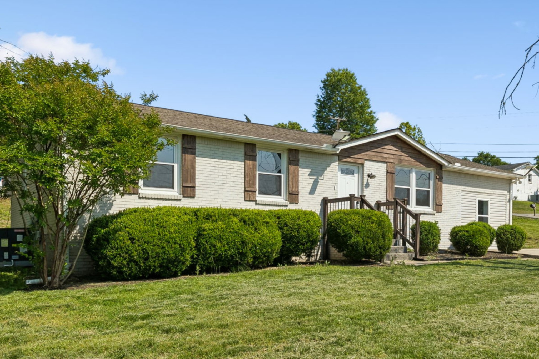 200 South Valley Road Hendersonville, TN 37075 - Photo 1 of 41