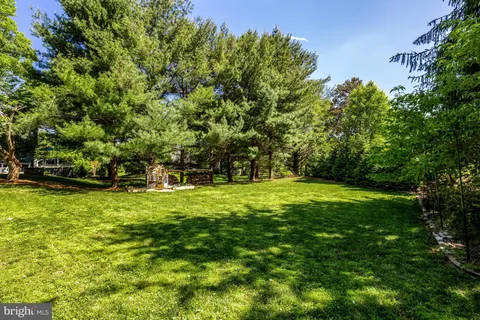 $1,250,000 | 933 War Admiral Street, Great Falls, VA 22066