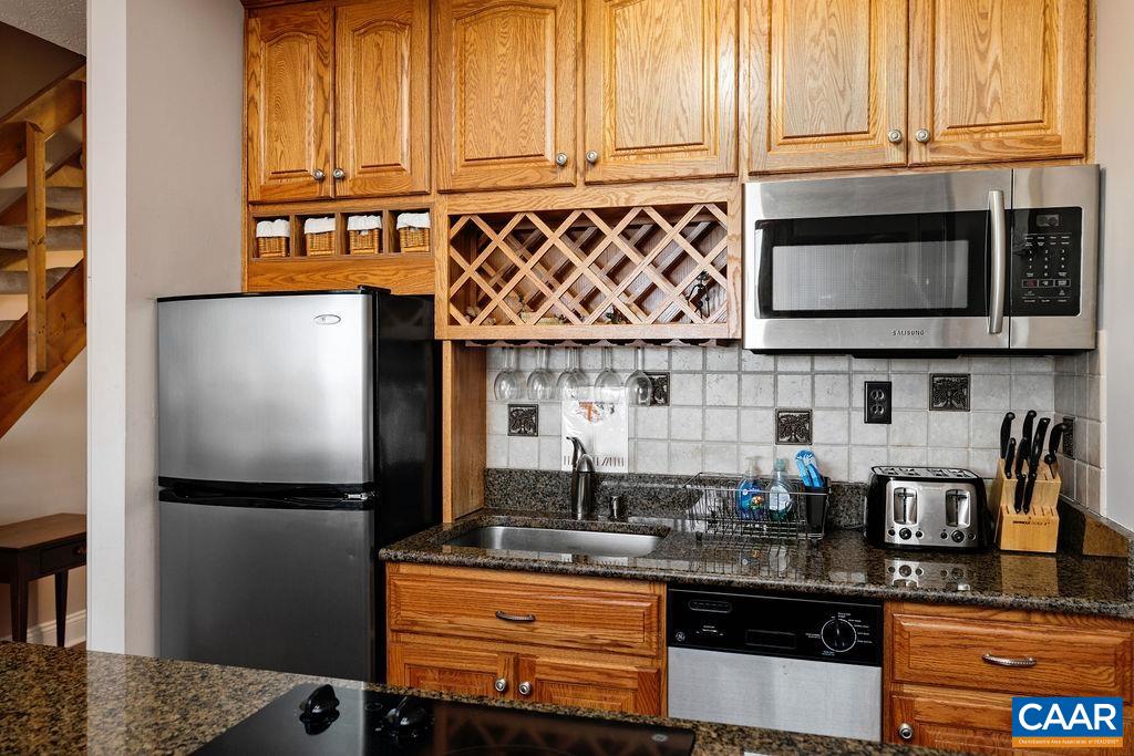 255 Timbers Roseland, VA 22967 - Photo 8 of 29