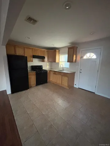 $3,586 | 202 Clark Street, Brentwood, NY 11717