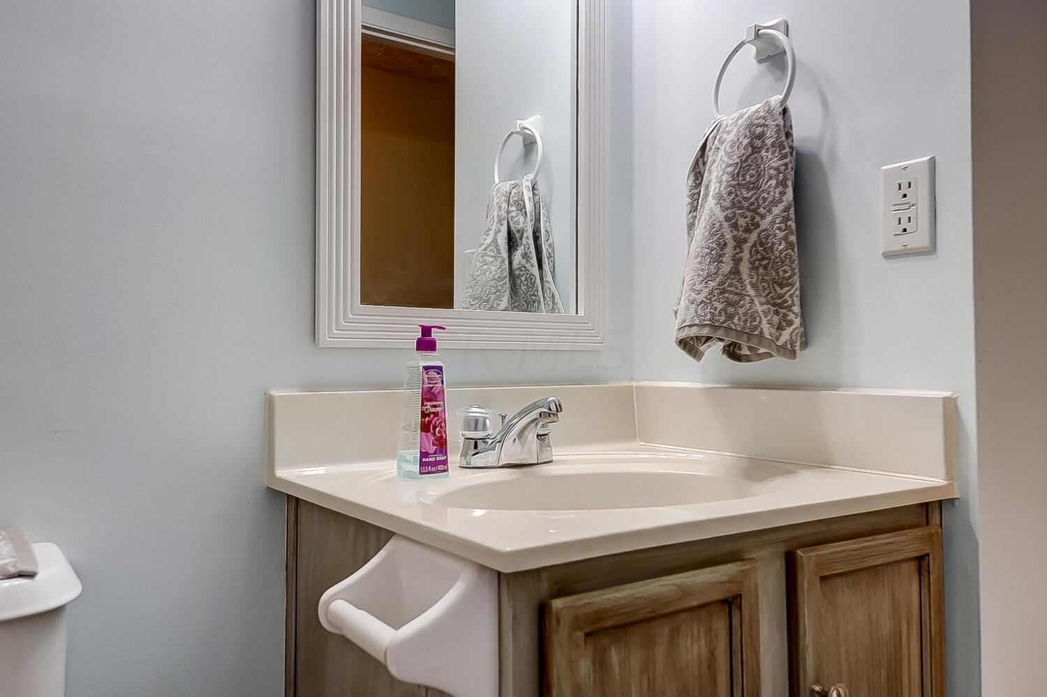 2227 Forest Ridge Hebron, OH 43025 - Photo 21 of 48 50043701-020_web