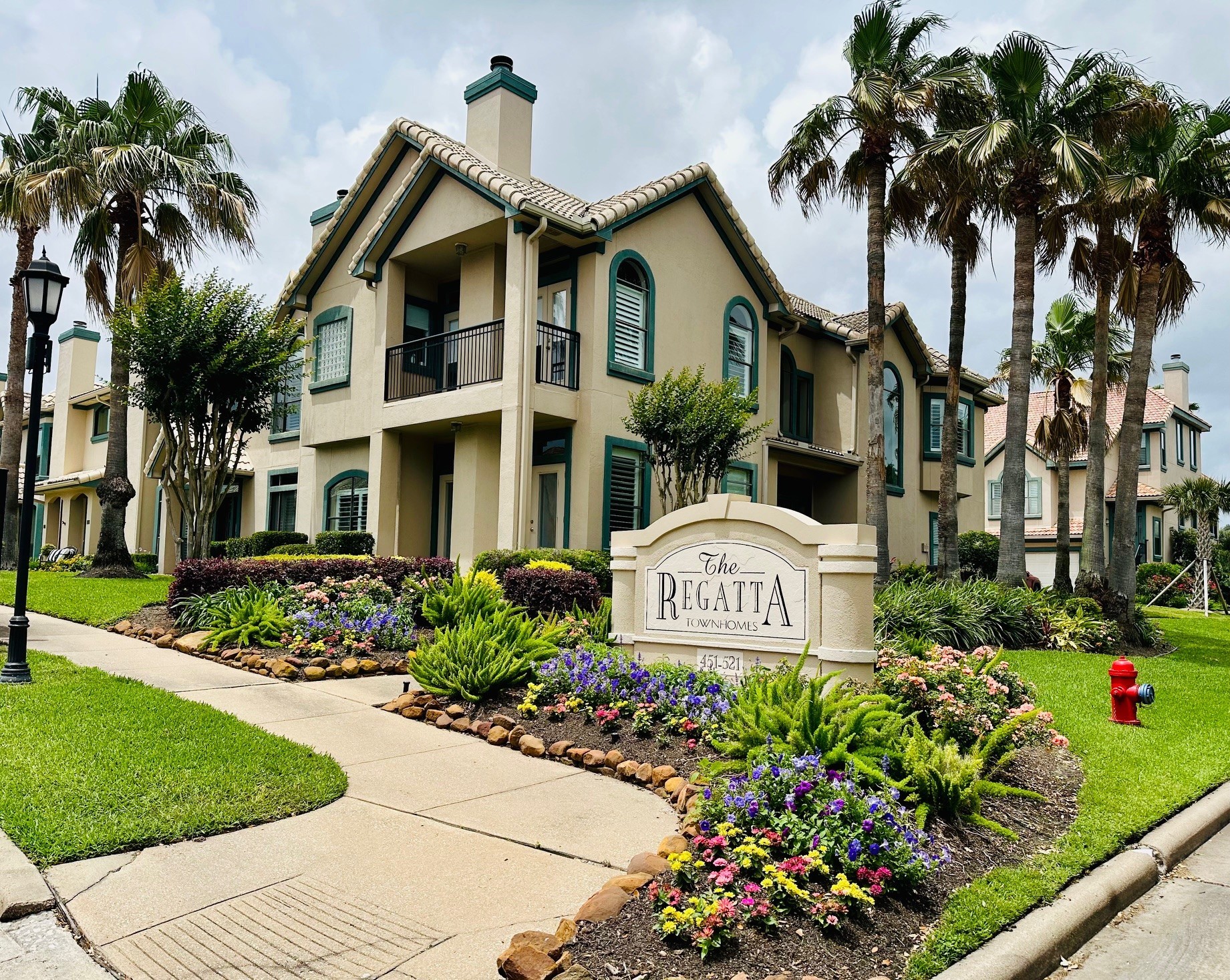 457 Mariners Drive Kemah, TX 77565 - Photo 1 of 25 End unit with Marina views and a balcony!