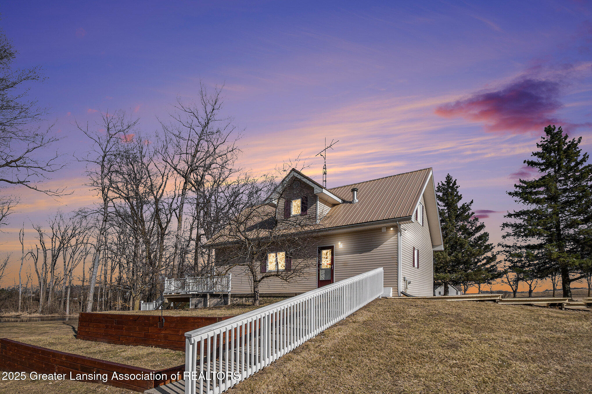 002__ndp7633_twilight_915
