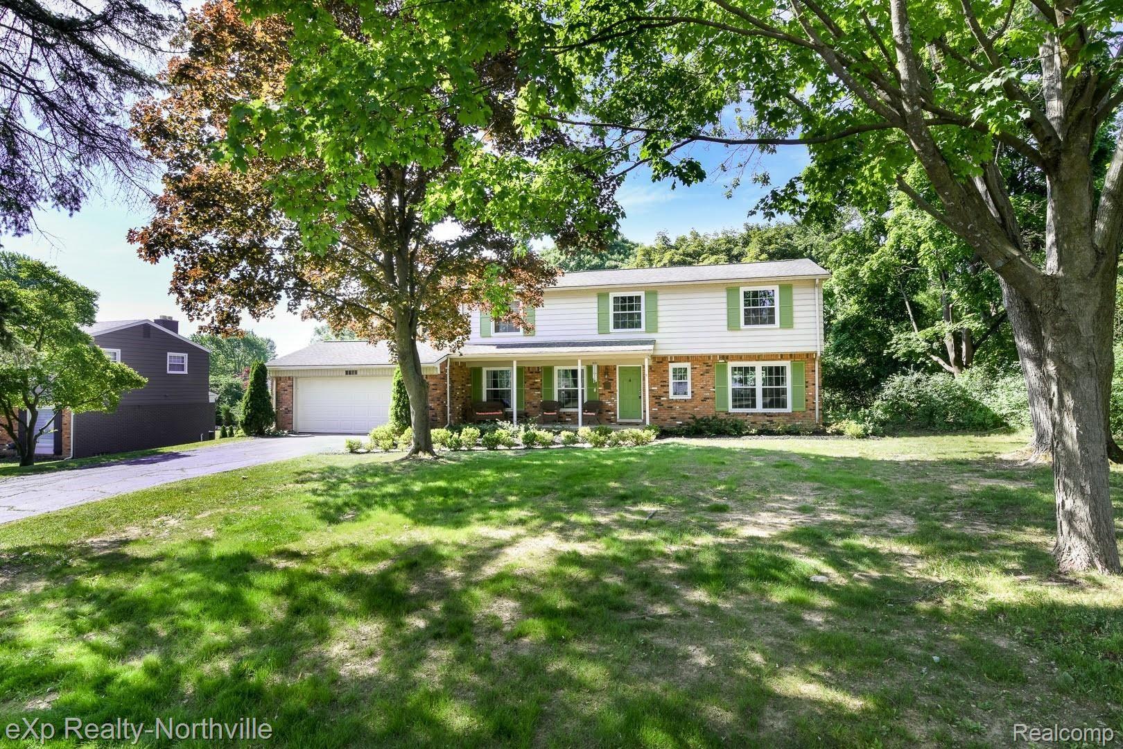 4711 Quarton Road Bloomfield Hills, MI 48301 - Photo 2 of 28 B3A62A29-02AB-4624-851A-8254EA8ABAC9.jpeg