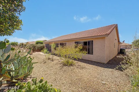 $325,000 | 1440 North Goldeneye Way, Green Valley, AZ 85614