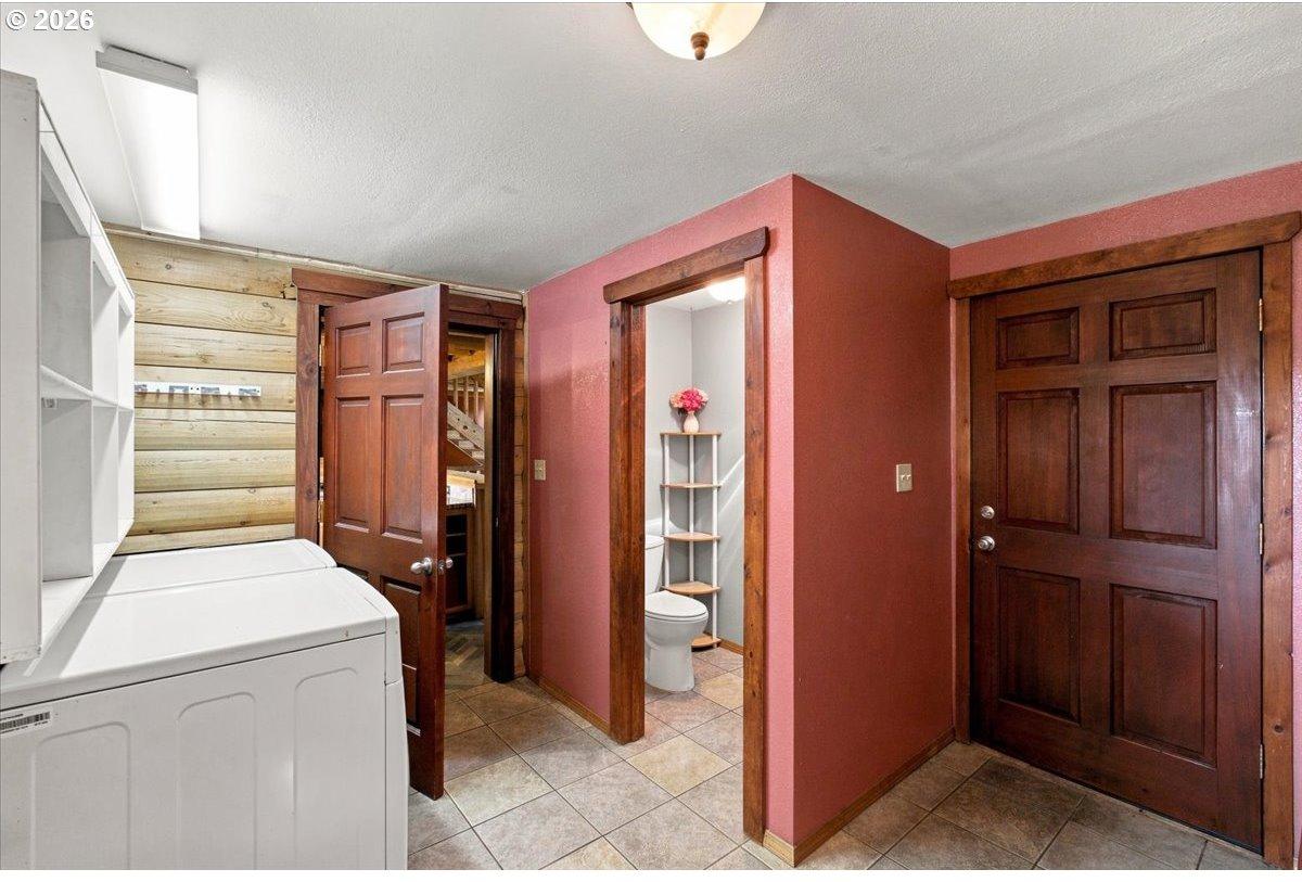 25128 Lawrence Road Junction City, OR 97448 - Photo 11 of 28 Gallery Image 11