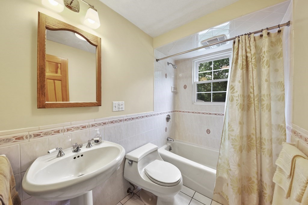31 Carleton Road Tewksbury, MA 01876 - Photo 15 of 32 Gallery Image 15