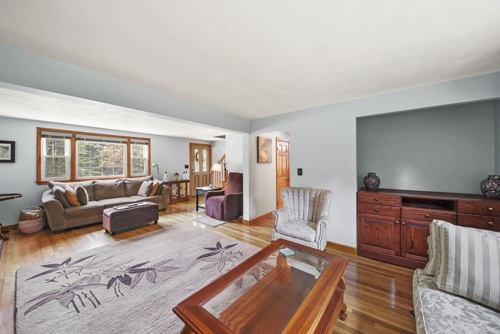 31 Carleton Road Tewksbury, MA 01876 - Photo 7 of 32 Gallery Image 7