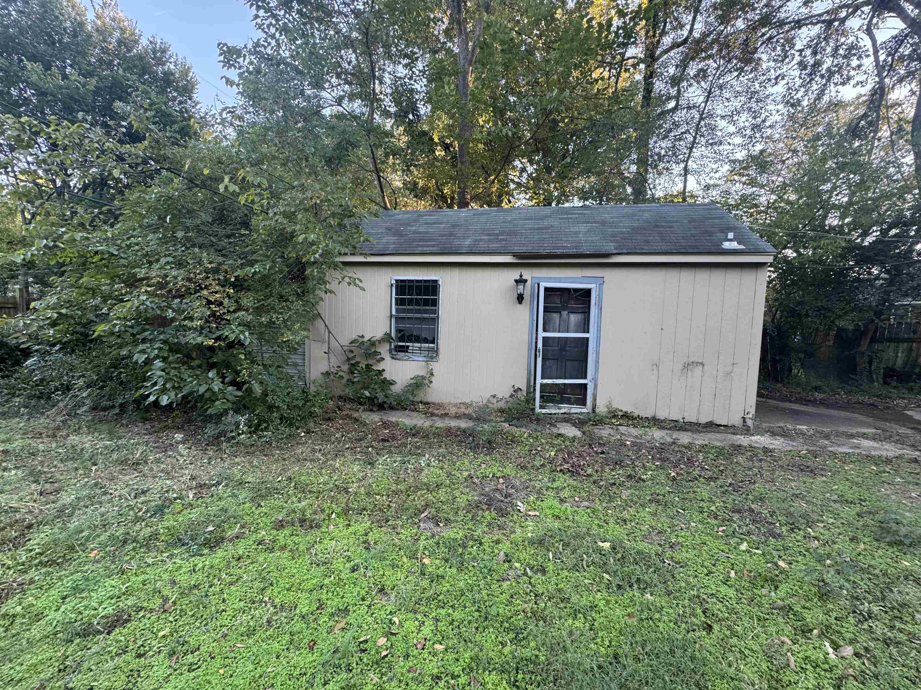 814 Colonial Road Memphis, TN 38117 - Photo 11 of 15 Gallery Image 11