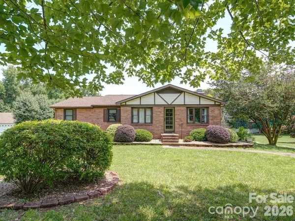 $350,000 | 627 Lancer Court Northwest, Concord, NC 28027