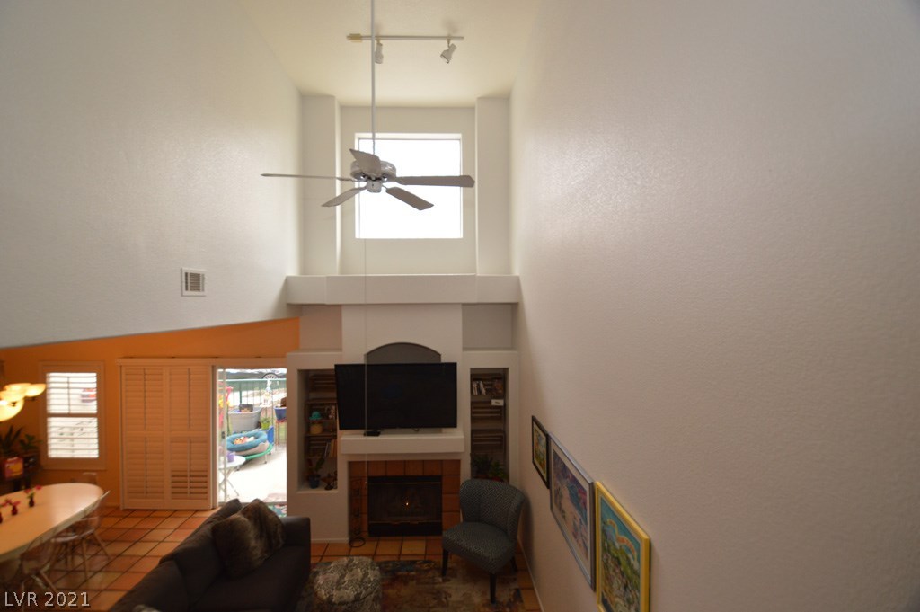 5244 Island Chain Road Las Vegas, NV 89118 - Photo 7 of 49 Gallery Image 7
