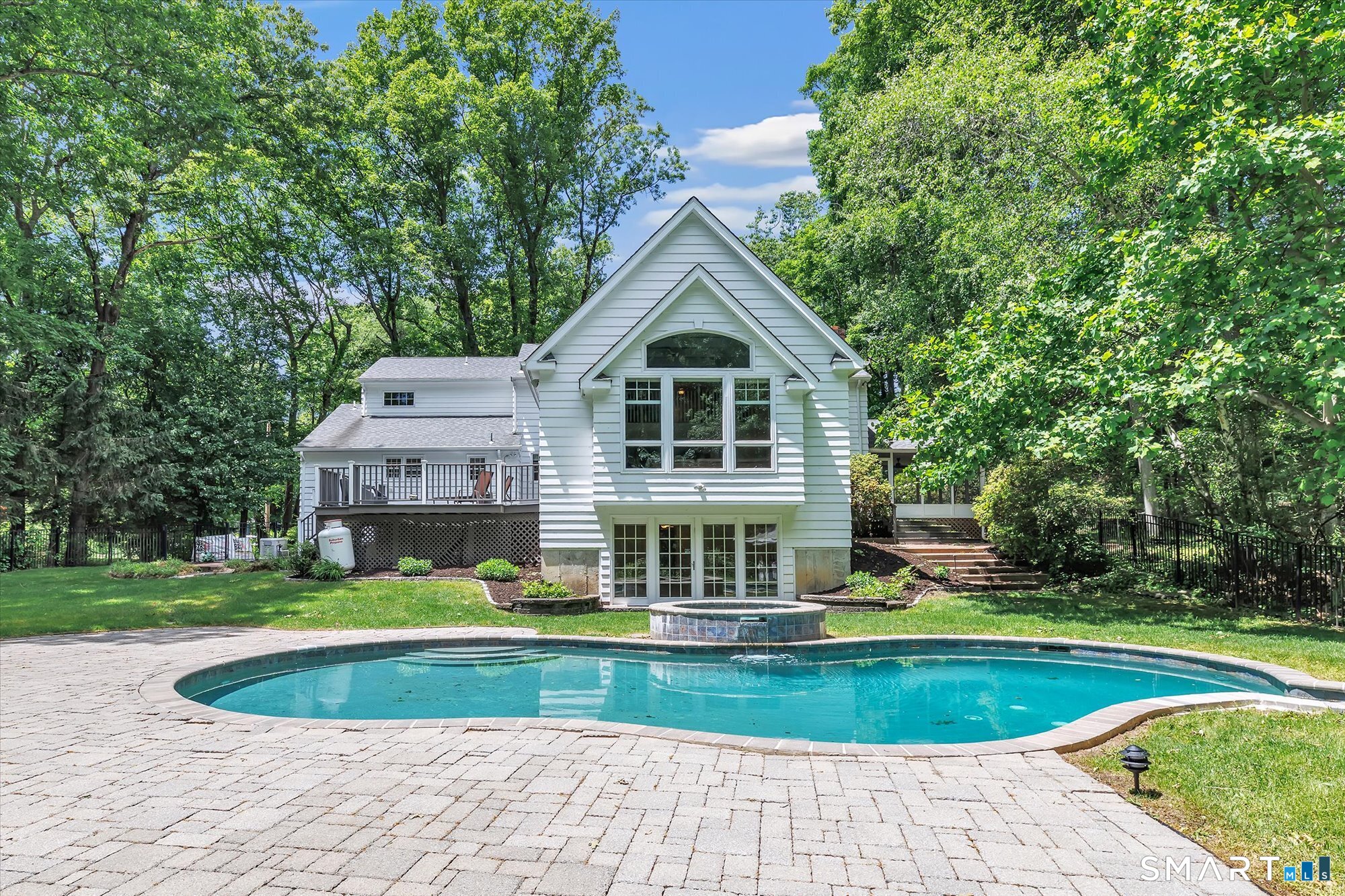 15 Hemlock Hollow Road Woodbridge, CT 06525 - Photo 2 of 40