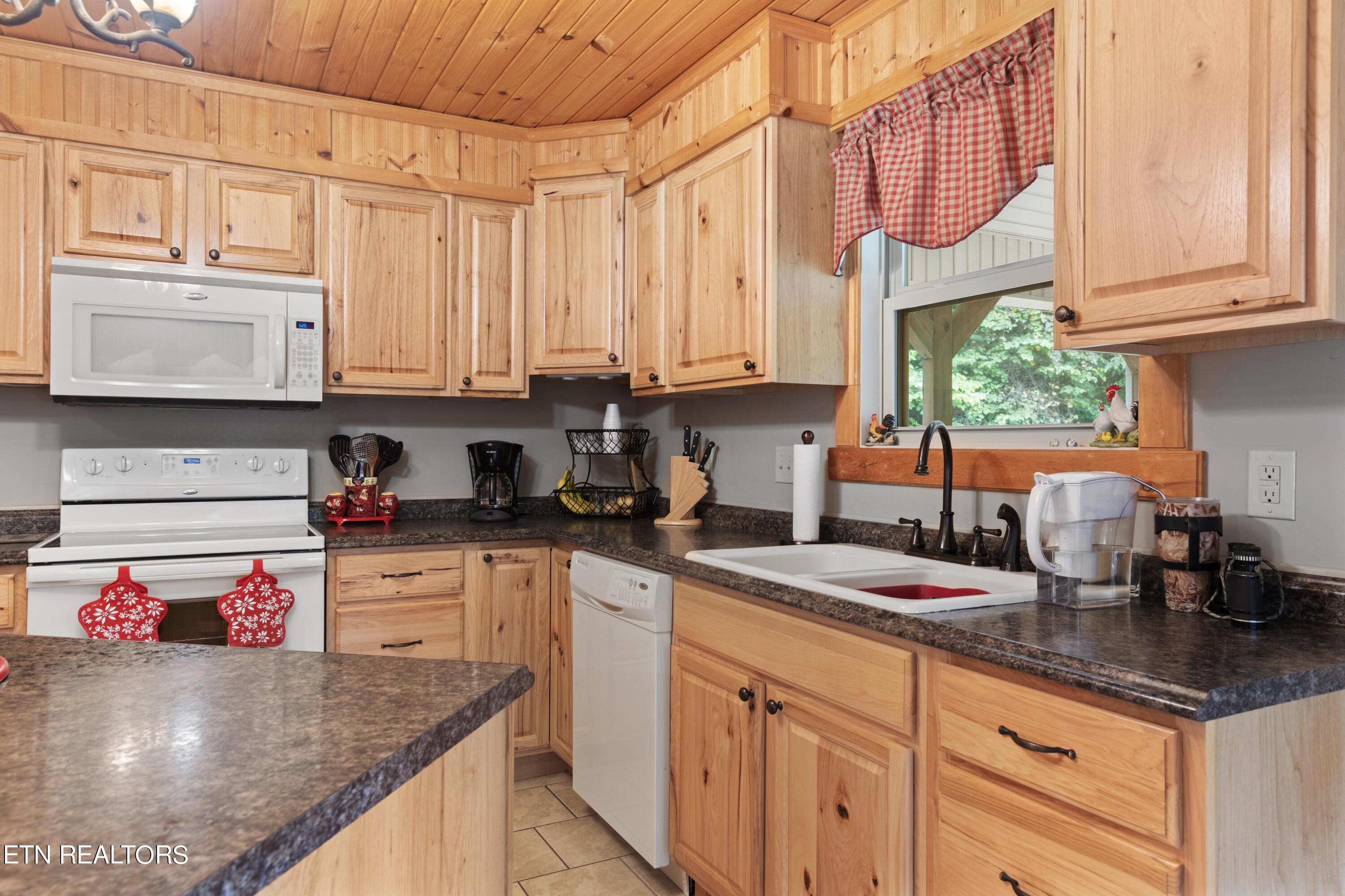 295 Bob Wright Road Maynardville, TN 37807 - Photo 11 of 34 F7BA5E70-D209-46FB-A202-71E1628A80F5