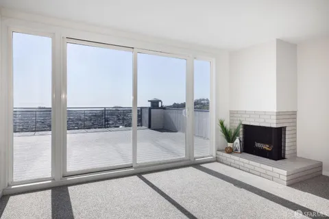 $2,700,000 | 833 Corbett Avenue, San Francisco, CA 94131