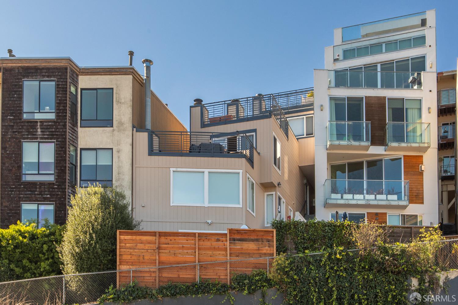 833 Corbett Avenue San Francisco, CA 94131 - Photo 3 of 22 a front view of a house with a garden