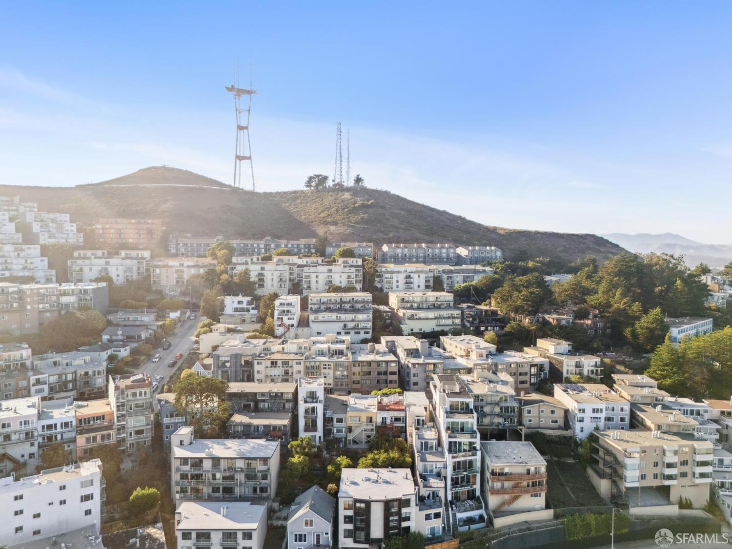 833 Corbett Avenue San Francisco, CA 94131 - Photo 5 of 22 a view of a city