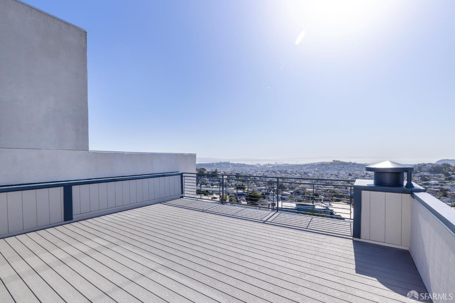 833 Corbett Avenue San Francisco, CA 94131 - Photo 7 of 22 a view of a terrace