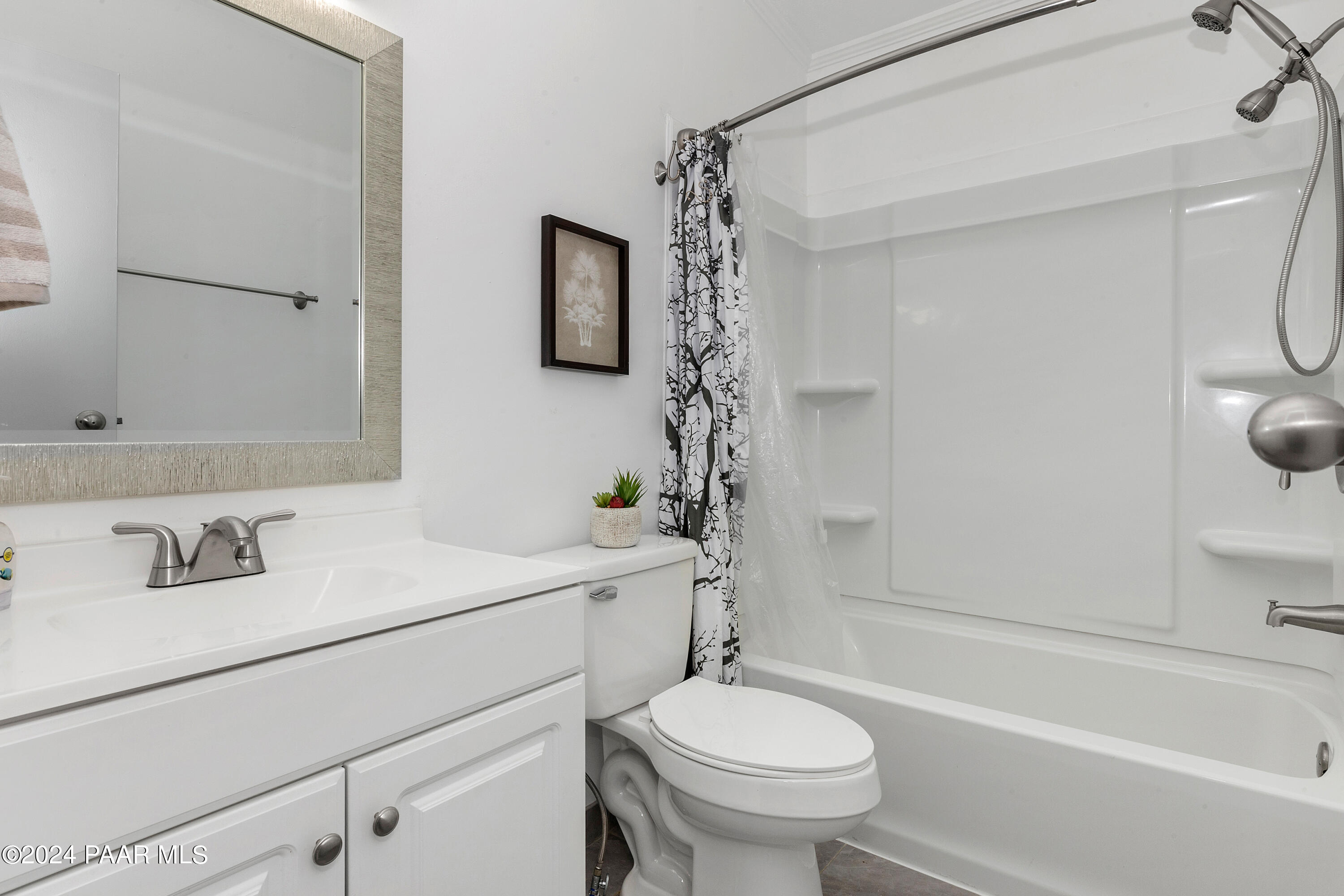 3173 Shiloh Road Prescott, AZ 86301 - Photo 13 of 20 Guest Bathroom
