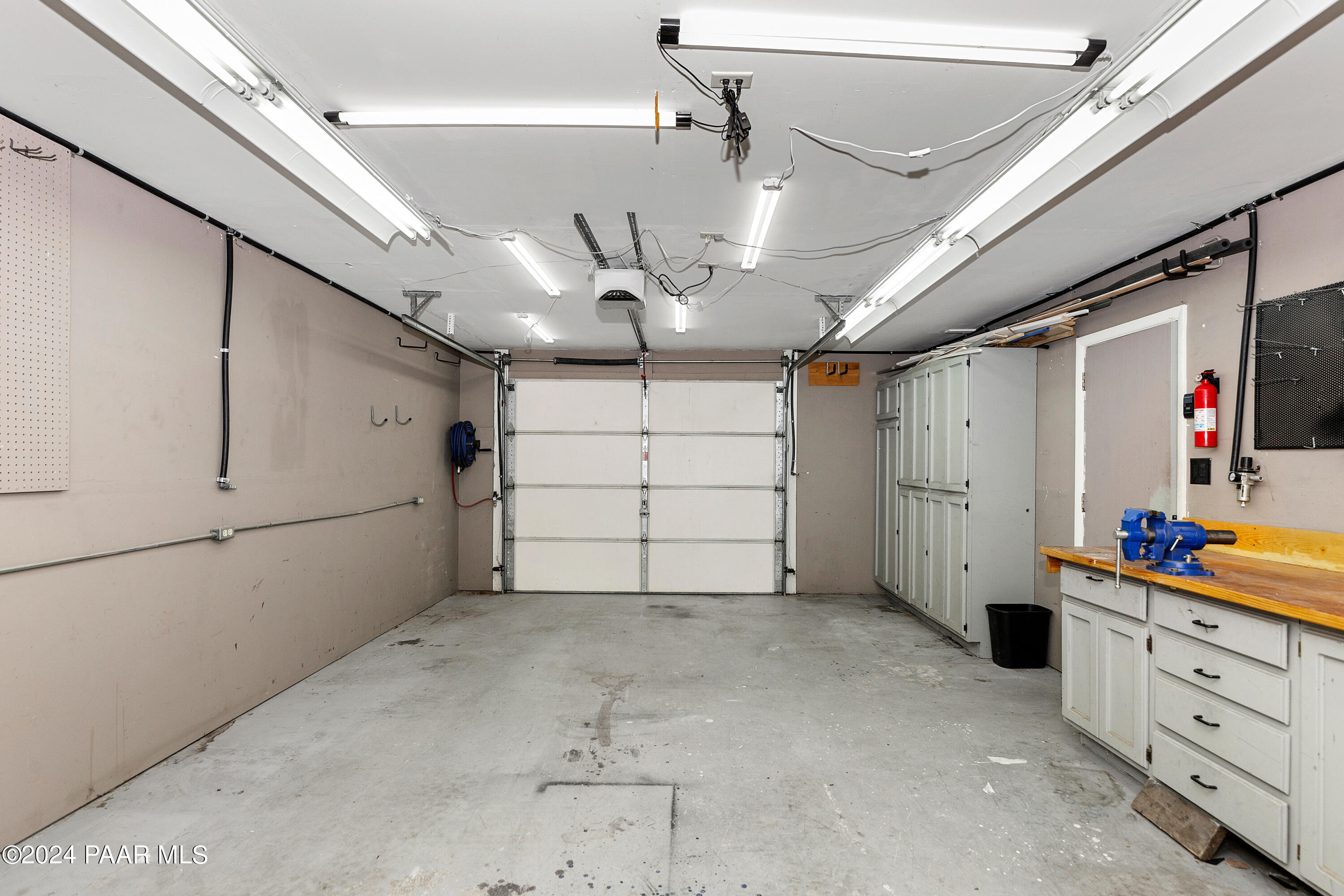 3173 Shiloh Road Prescott, AZ 86301 - Photo 19 of 20 Garage With Workshop