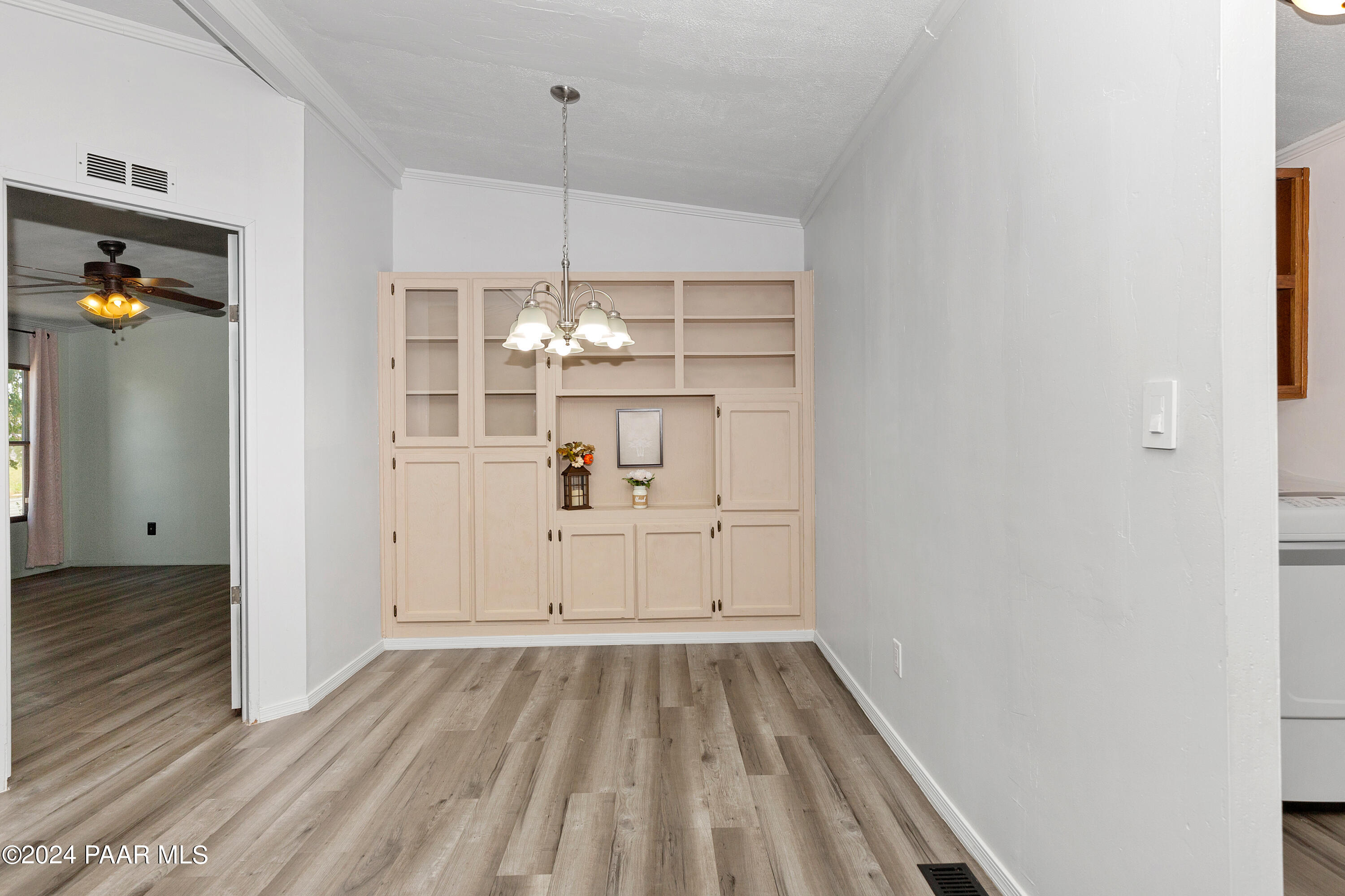 3173 Shiloh Road Prescott, AZ 86301 - Photo 9 of 20 Dining Area