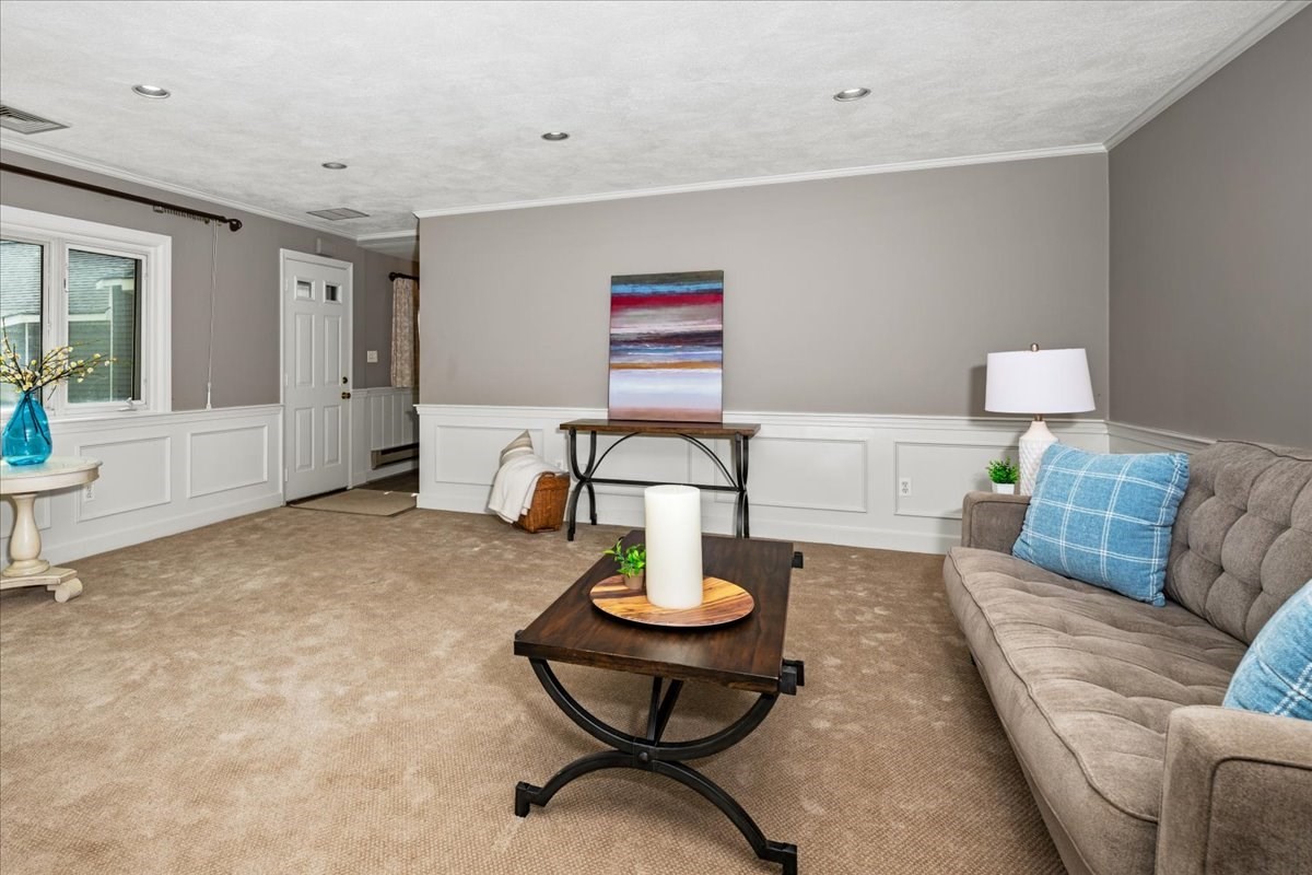 216 Boston Road Southborough, MA 01772 - Photo 12 of 39 Gallery Image 12