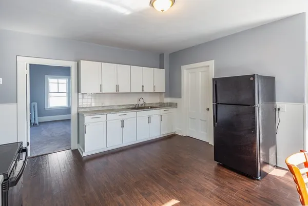 $3,200 | 5 Lothrop Street, Unit 3, Plymouth, MA 02360