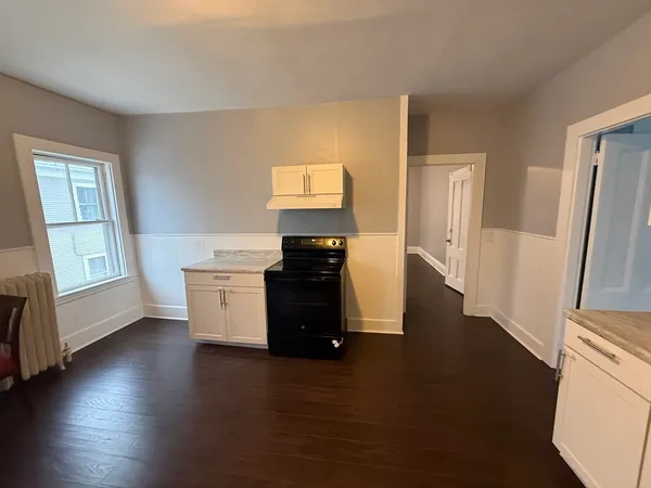 $3,200 | 5 Lothrop Street, Unit 3, Plymouth, MA 02360