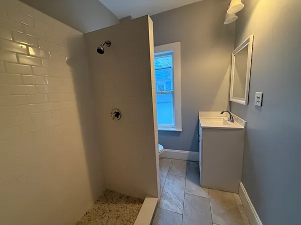 $3,200 | 5 Lothrop Street, Unit 3, Plymouth, MA 02360