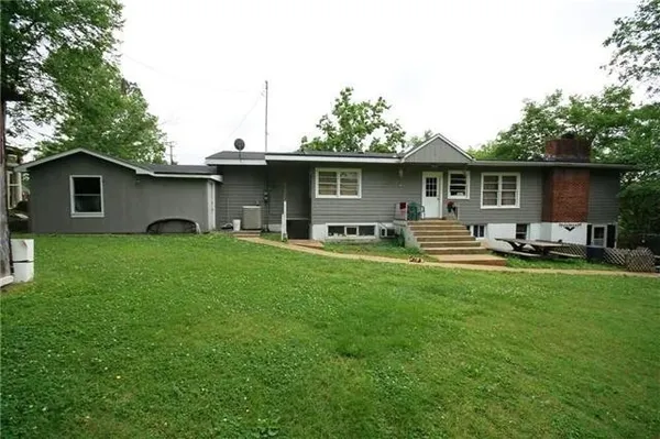 $1,800 | 923 Neelys Bend Road, Unit B, Madison, TN 37115