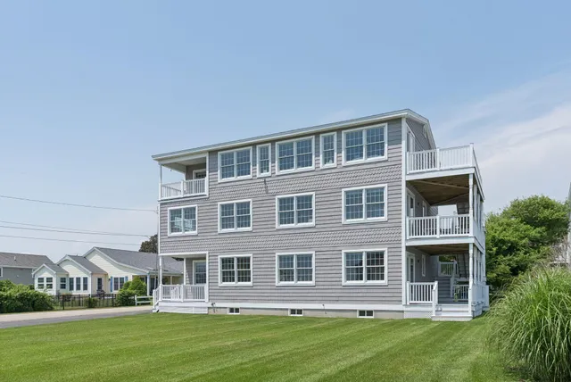 $2,389,000 | 42 Rachel Carson Lane, Wells, ME 04090