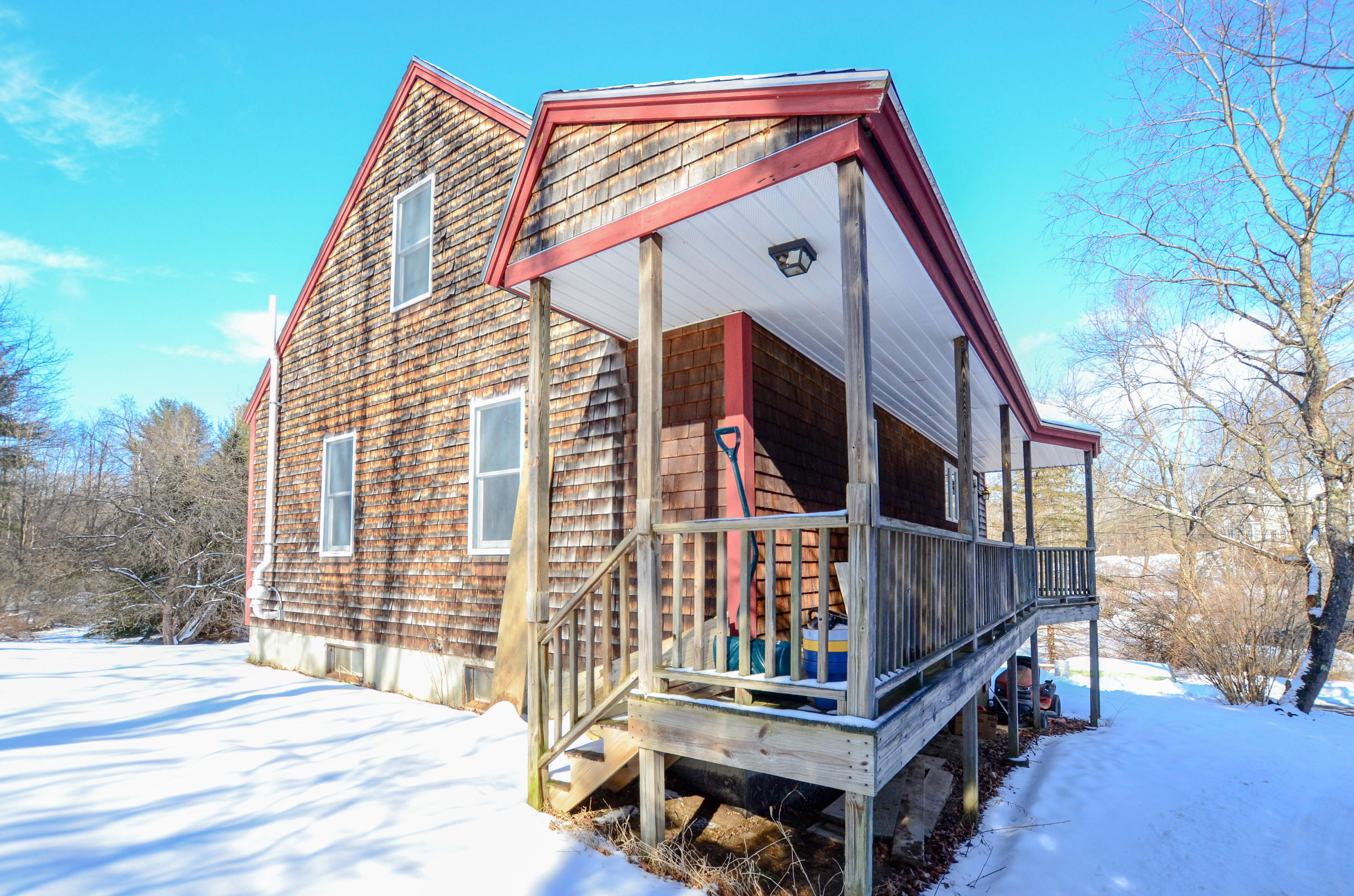 85 Picott Road Kittery, ME 03904 - Photo 2 of 36 DSC_8514