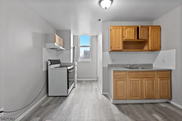 $1,700 | 23 Monroe Street, Unit 4, Passaic, NJ 07055