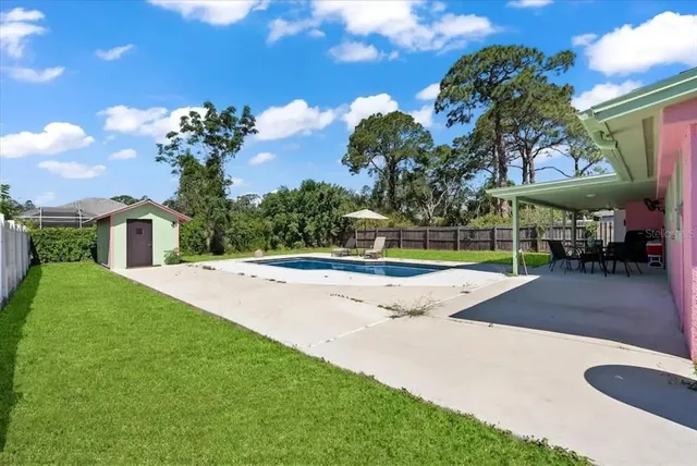 a view of outdoor space yard and patio