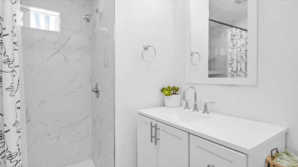 20 Russell Road, Unit 69 Salinas, CA 93906 - Photo 11 of 16