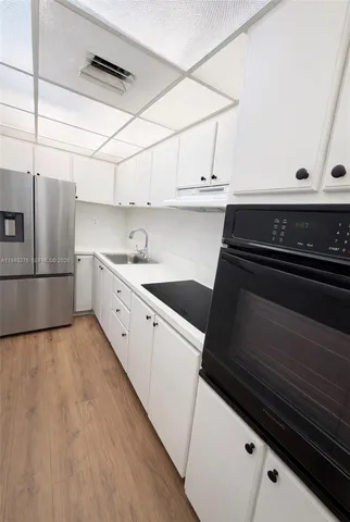 $339,000 | 1000 West Avenue, Unit 520, Miami Beach, FL 33139