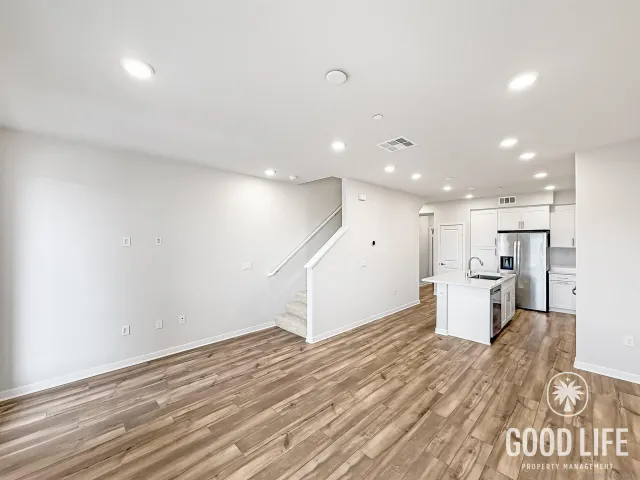 $3,195 | 9512 Hannah Way, Riverside, CA 92504