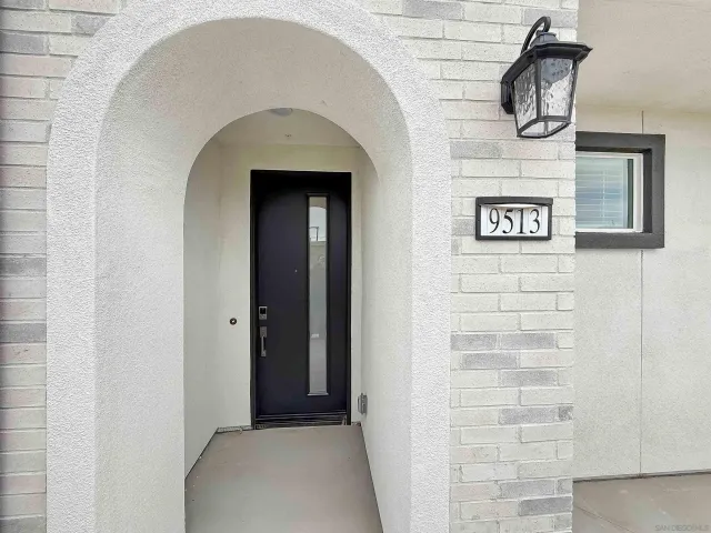 $3,095 | 9512 Hannah Way, Riverside, CA 92504