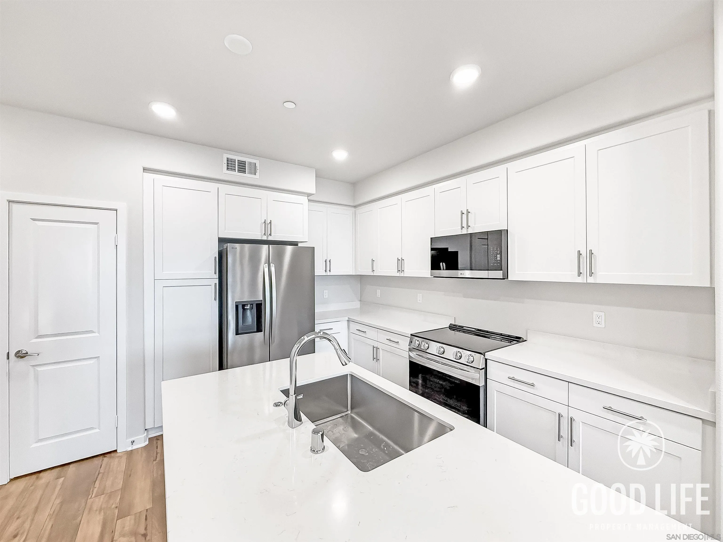 9512 Hannah Way Riverside, CA 92504 - Photo 3 of 19