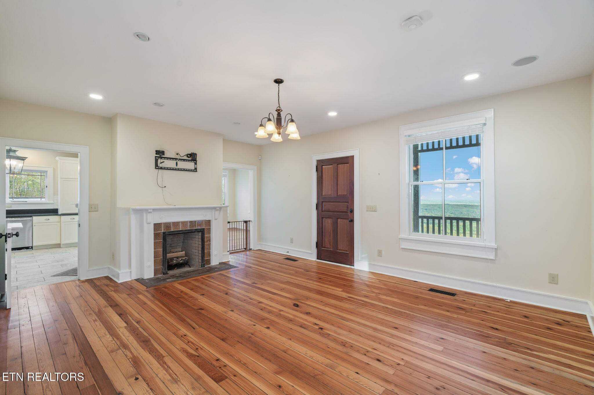 692 Possum Trot Road Grandview, TN 37337 - Photo 28 of 60 65-web-or-mls-692 Possum Trot-16 (2)