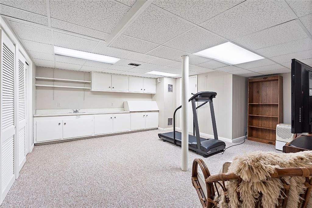 207 Siebert Road Pittsburgh, PA 15237 - Photo 20 of 25