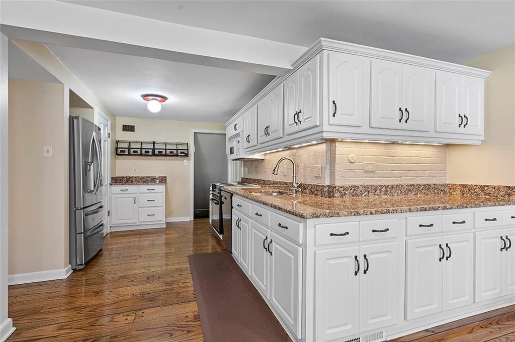 207 Siebert Road Pittsburgh, PA 15237 - Photo 8 of 25